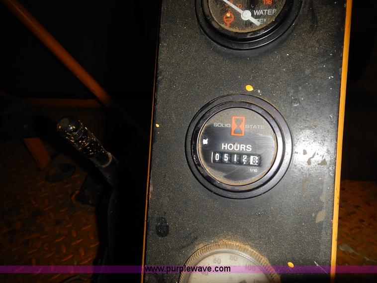 image for item L3631 MB 245 paint striper