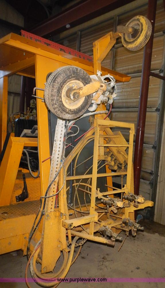 image for item L3631 MB 245 paint striper