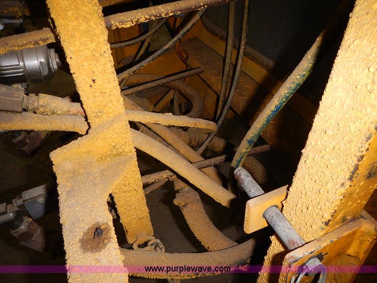 image for item L3631 MB 245 paint striper