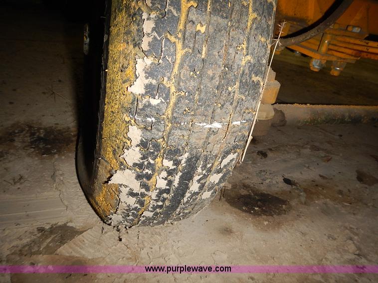 image for item L3631 MB 245 paint striper