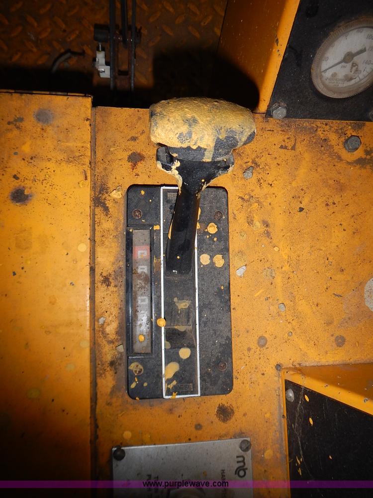 image for item L3631 MB 245 paint striper