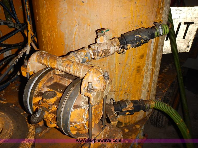 image for item L3631 MB 245 paint striper