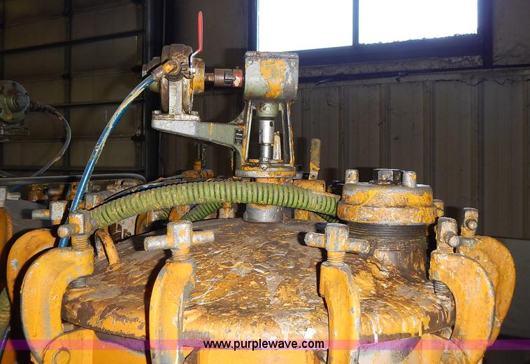 image for item L3631 MB 245 paint striper