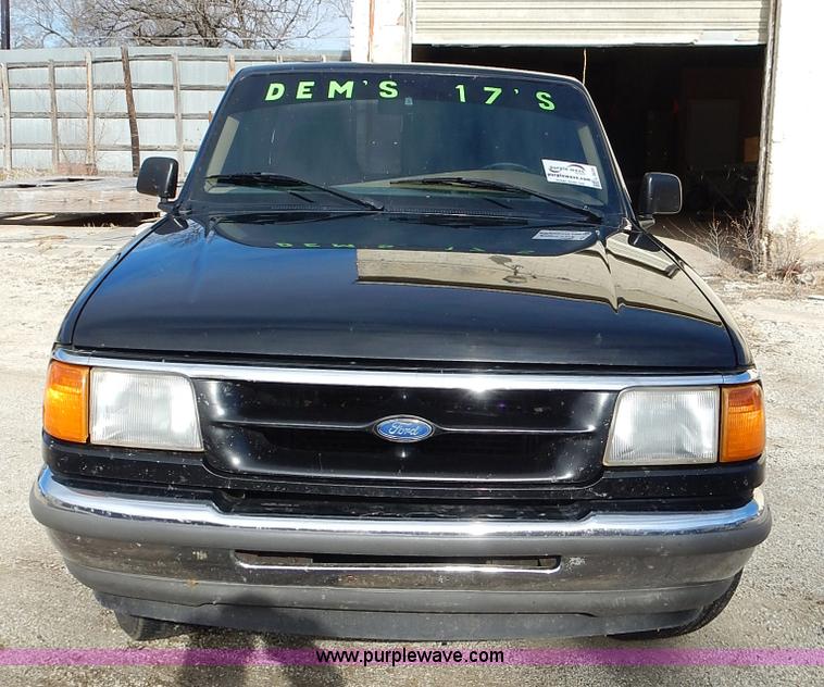 image for item L3639 1996 Ford Ranger XLT pickup truck