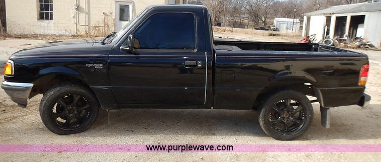 image for item L3639 1996 Ford Ranger XLT pickup truck