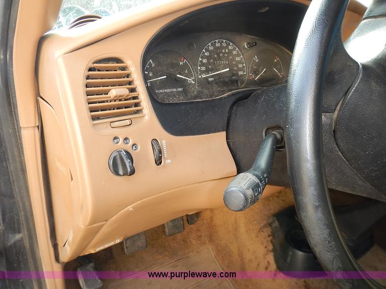 image for item L3639 1996 Ford Ranger XLT pickup truck