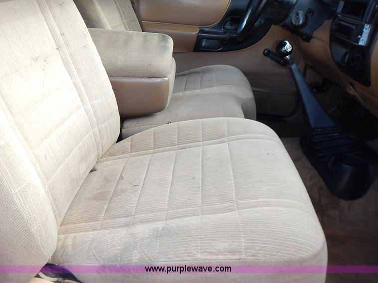image for item L3639 1996 Ford Ranger XLT pickup truck