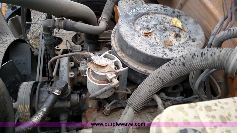 image for item L6003 1992 International 3700 school bus