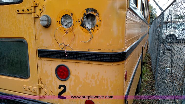 image for item L6003 1992 International 3700 school bus