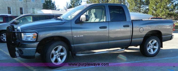 image for item L7301 2008 Dodge Ram 1500 Quad Cab pickup truck