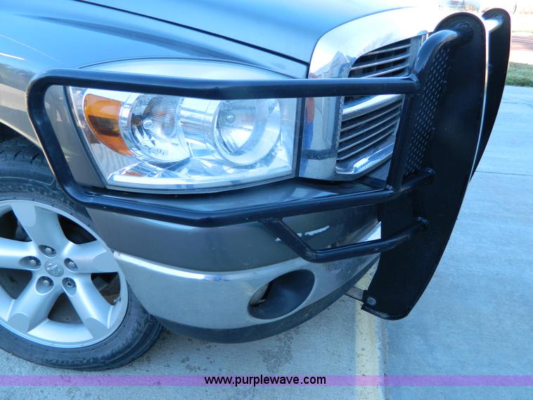 image for item L7301 2008 Dodge Ram 1500 Quad Cab pickup truck