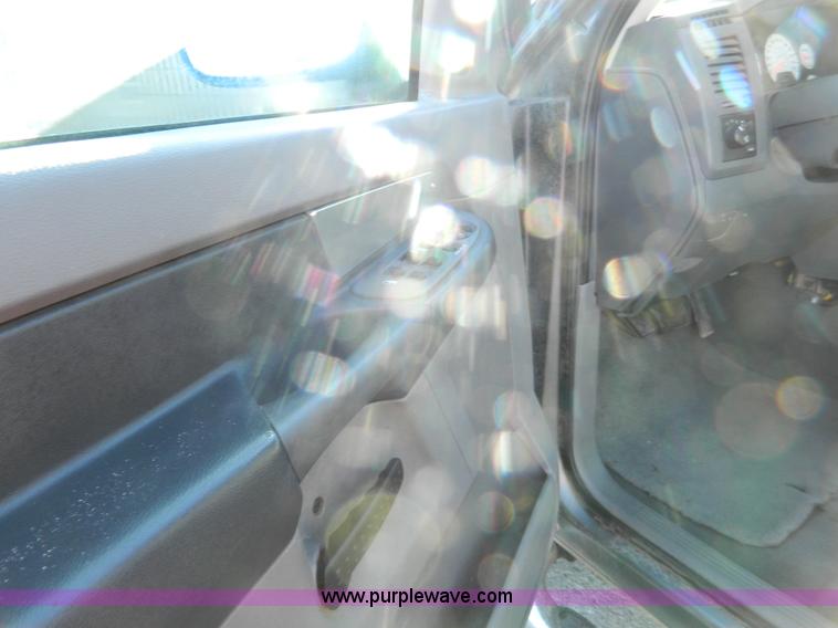 image for item L7301 2008 Dodge Ram 1500 Quad Cab pickup truck