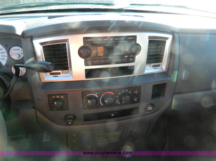 image for item L7301 2008 Dodge Ram 1500 Quad Cab pickup truck