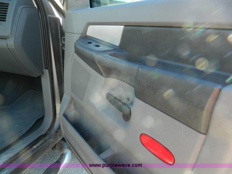 image for item L7301 2008 Dodge Ram 1500 Quad Cab pickup truck