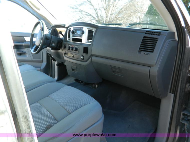 image for item L7301 2008 Dodge Ram 1500 Quad Cab pickup truck