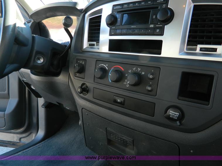 image for item L7301 2008 Dodge Ram 1500 Quad Cab pickup truck