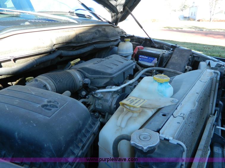 image for item L7301 2008 Dodge Ram 1500 Quad Cab pickup truck