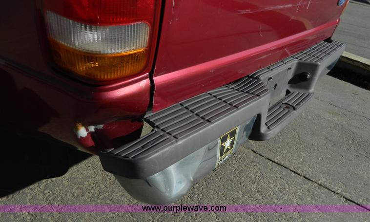 image for item L7302 1996 Ford Ranger SuperCab pickup truck