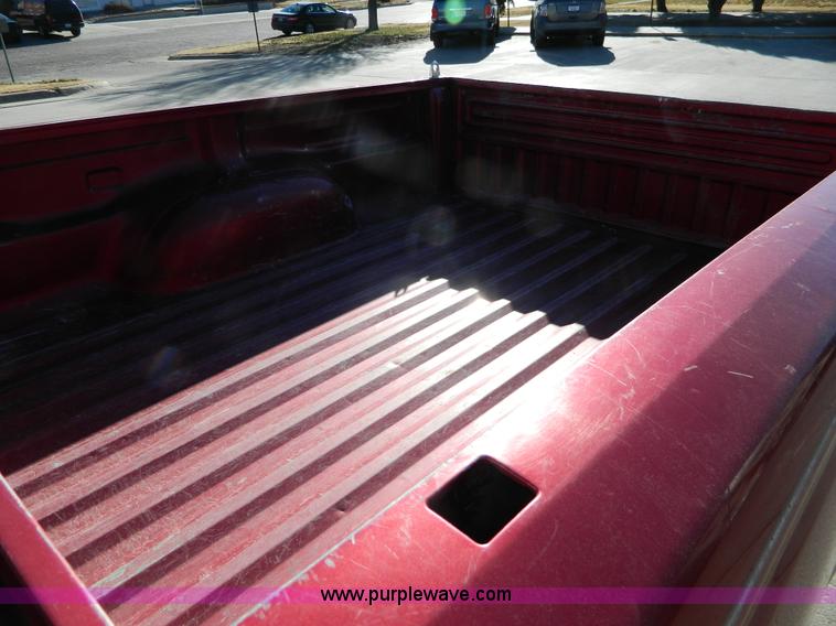 image for item L7302 1996 Ford Ranger SuperCab pickup truck