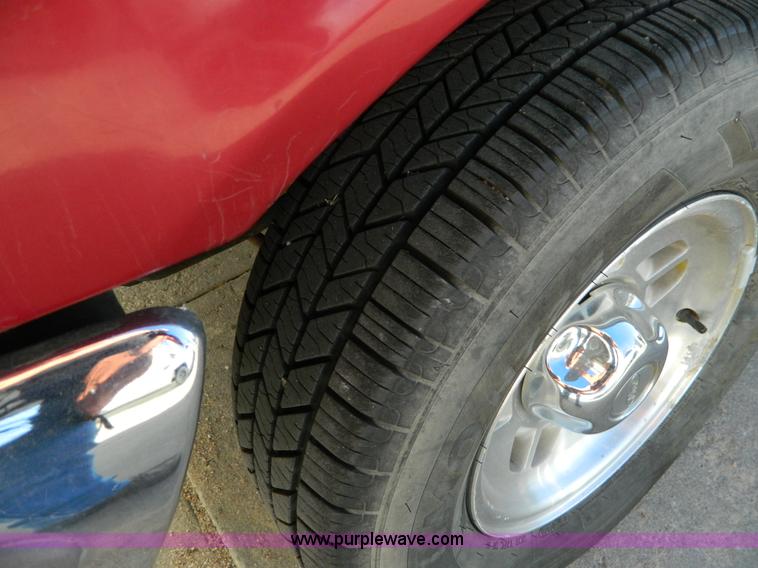 image for item L7302 1996 Ford Ranger SuperCab pickup truck