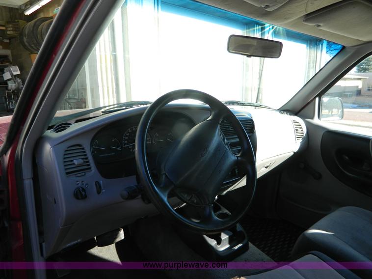 image for item L7302 1996 Ford Ranger SuperCab pickup truck