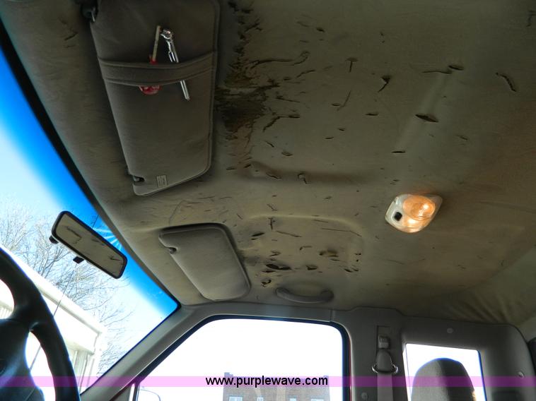 image for item L7302 1996 Ford Ranger SuperCab pickup truck