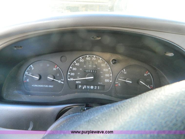 image for item L7302 1996 Ford Ranger SuperCab pickup truck