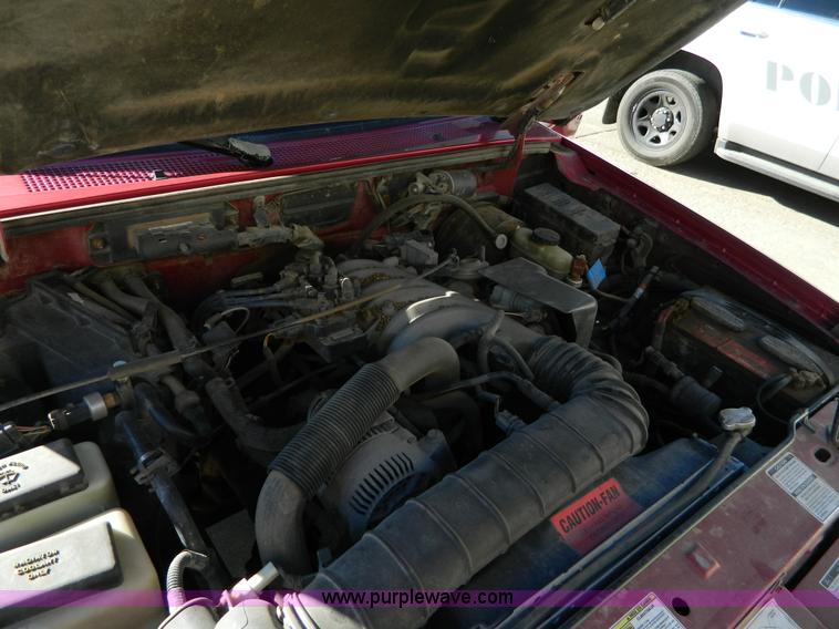 image for item L7302 1996 Ford Ranger SuperCab pickup truck