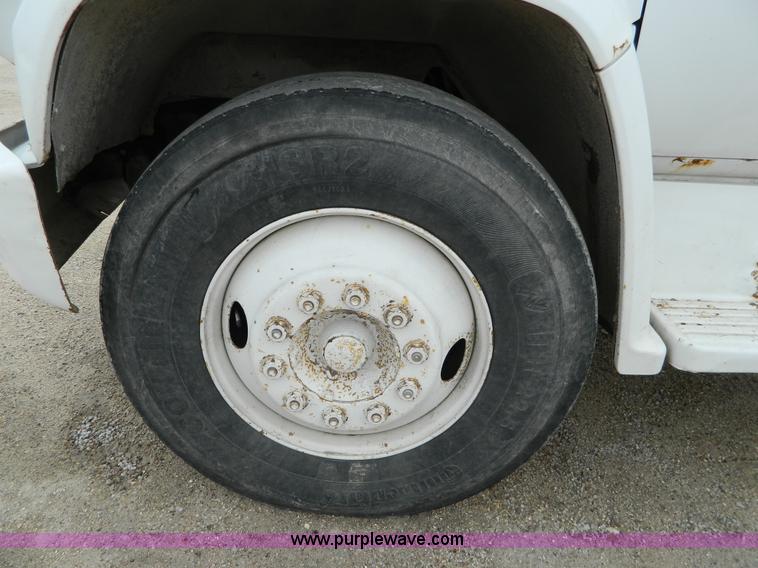 image for item L7305 1978 GMC 6500 dump truck