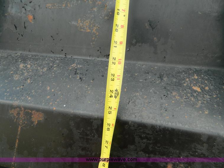 image for item L7305 1978 GMC 6500 dump truck