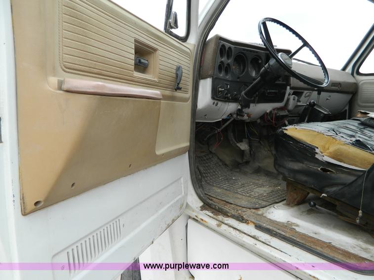 image for item L7305 1978 GMC 6500 dump truck