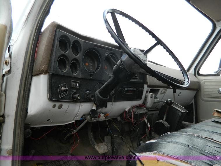 image for item L7305 1978 GMC 6500 dump truck