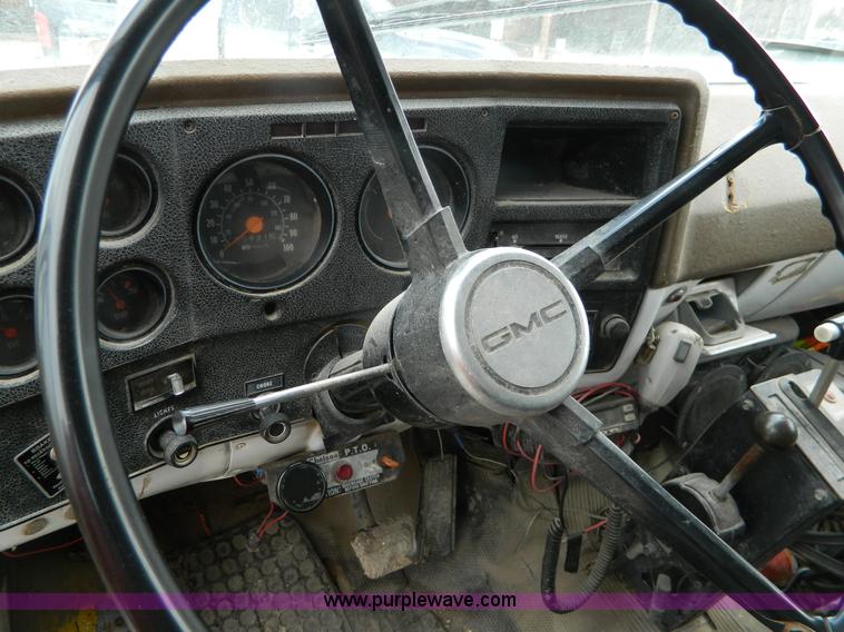 image for item L7305 1978 GMC 6500 dump truck