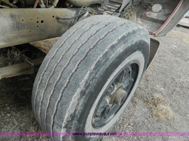 image for item L7306 1991 Ford LT8000 dump truck