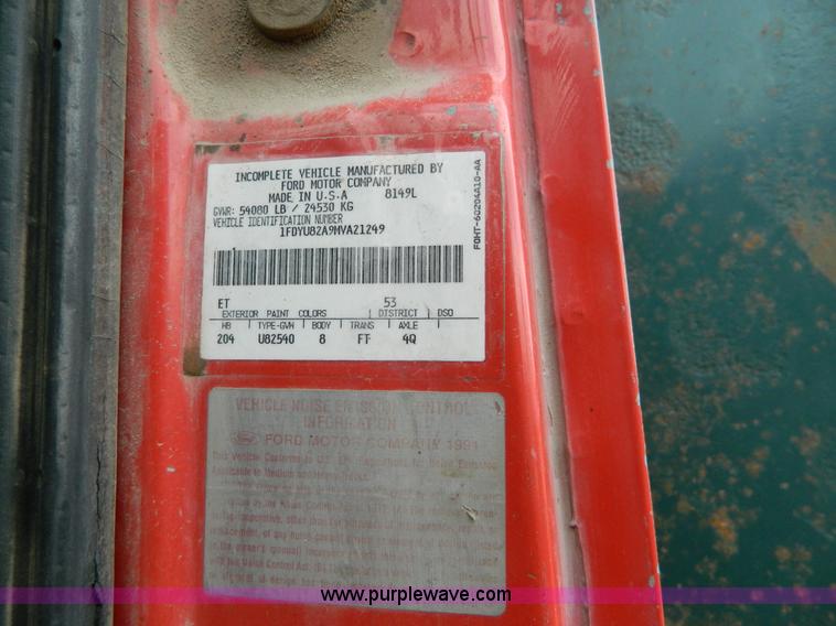 image for item L7306 1991 Ford LT8000 dump truck