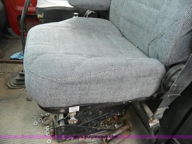 image for item L7306 1991 Ford LT8000 dump truck