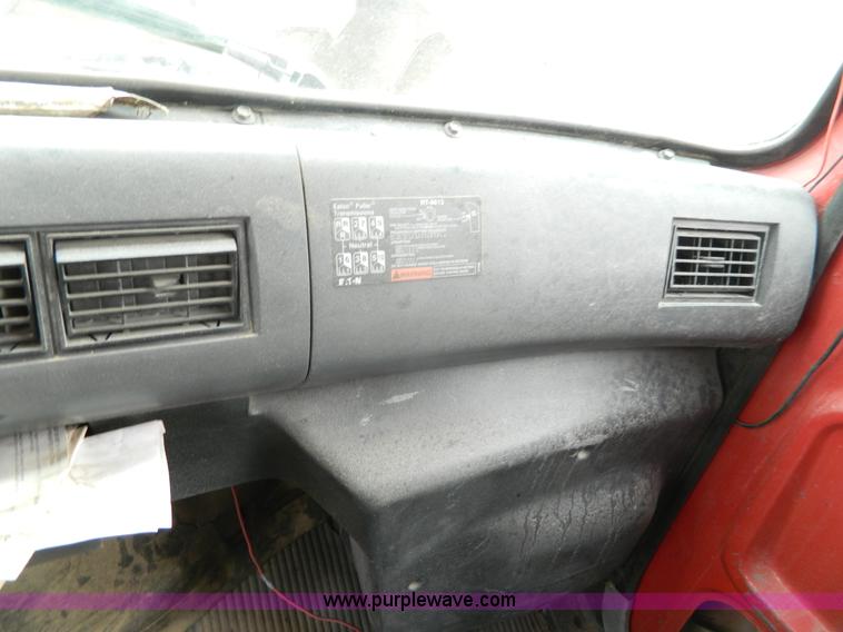 image for item L7306 1991 Ford LT8000 dump truck