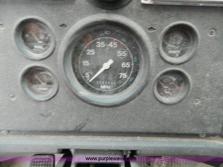 image for item L7306 1991 Ford LT8000 dump truck