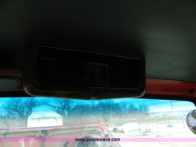 image for item L7306 1991 Ford LT8000 dump truck