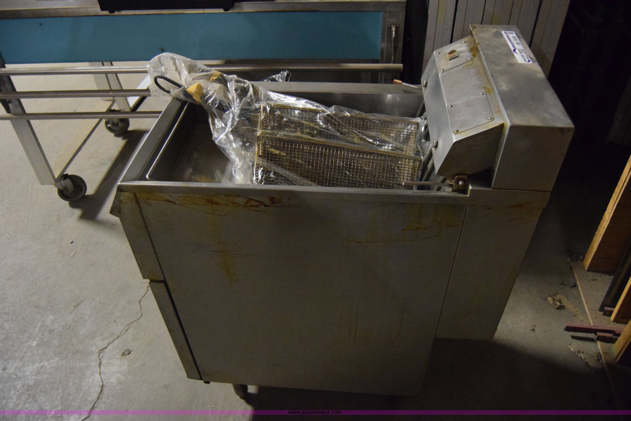 Pitco Frialator electric fryer in Newton, KS Item BX9508 sold