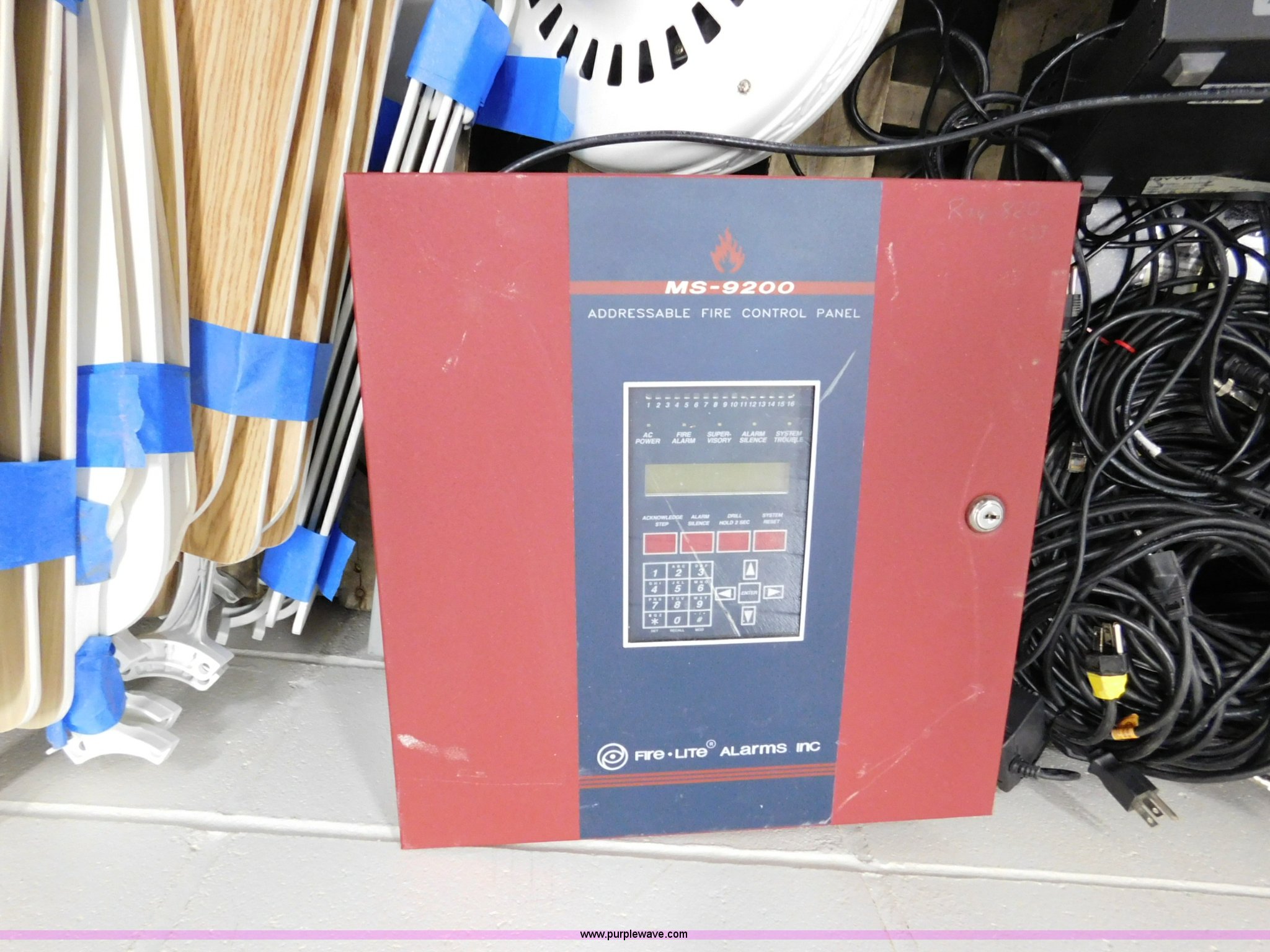 Assorted office supplies in Salina, KS Item J7432 sold Purple Wave