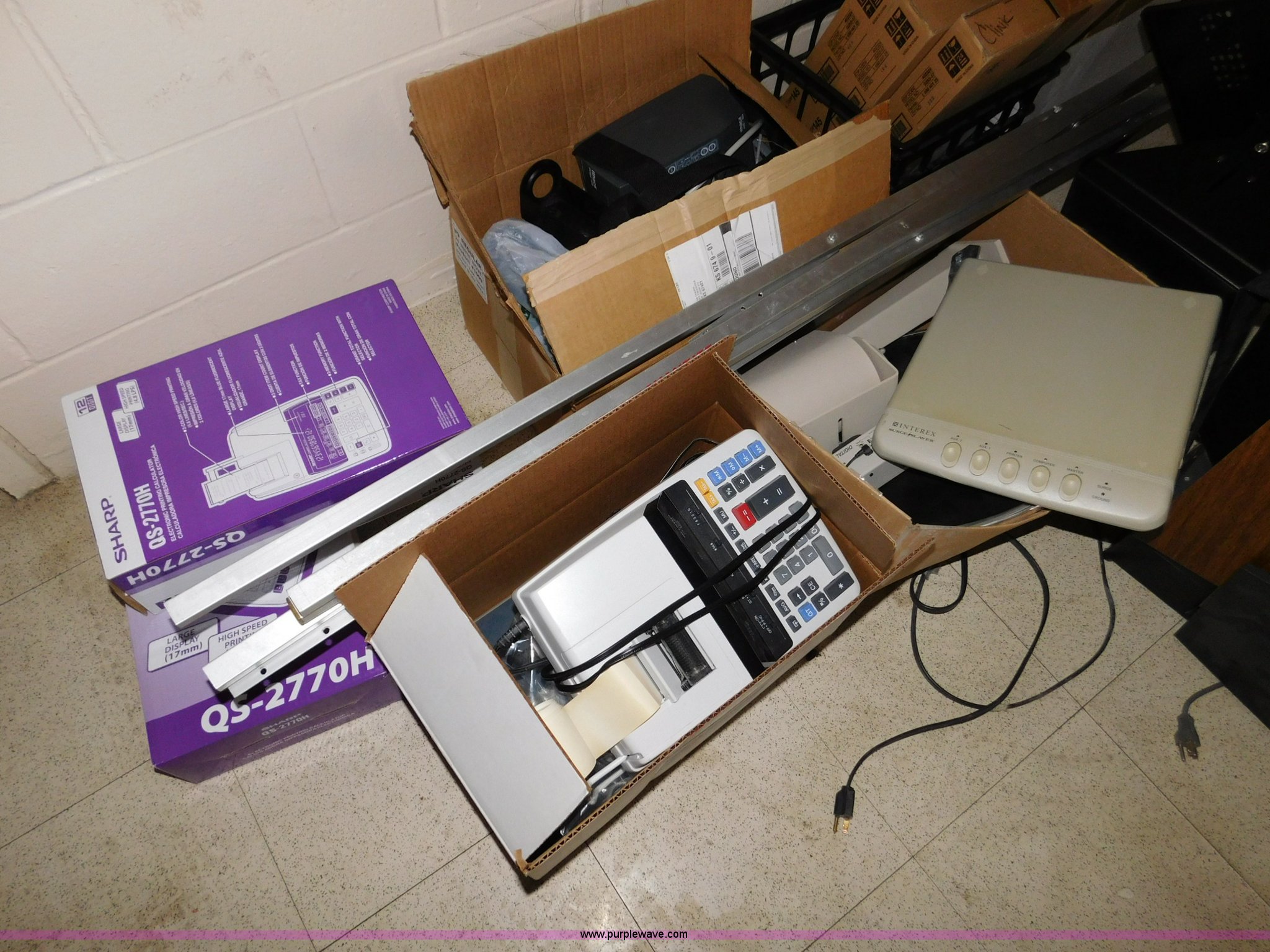 Assorted office supplies in Salina, KS Item J7444 sold Purple Wave