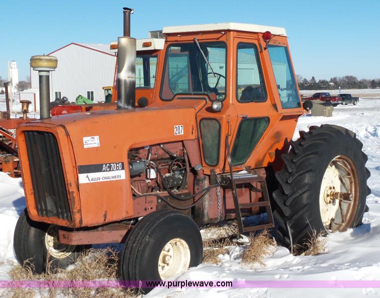 image for item G7097 1974 Allis Chalmers 7060 tractor