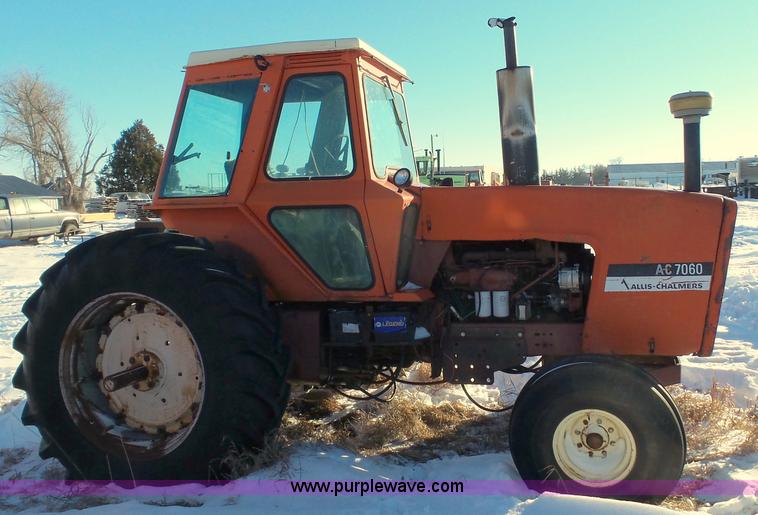 image for item G7097 1974 Allis Chalmers 7060 tractor