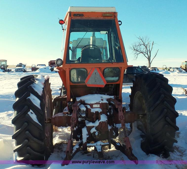 image for item G7097 1974 Allis Chalmers 7060 tractor