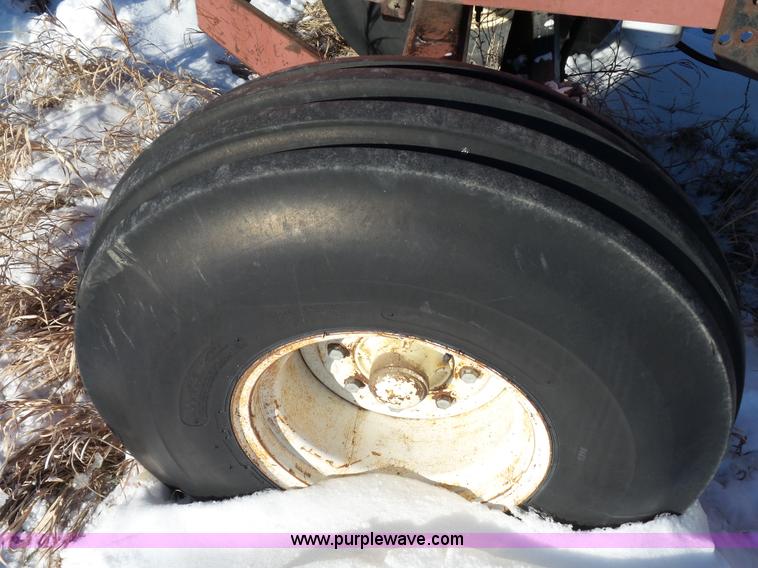 image for item G7097 1974 Allis Chalmers 7060 tractor