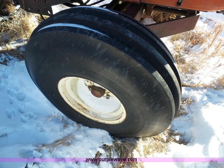 image for item G7097 1974 Allis Chalmers 7060 tractor