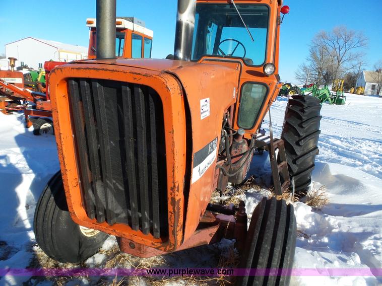 image for item G7097 1974 Allis Chalmers 7060 tractor