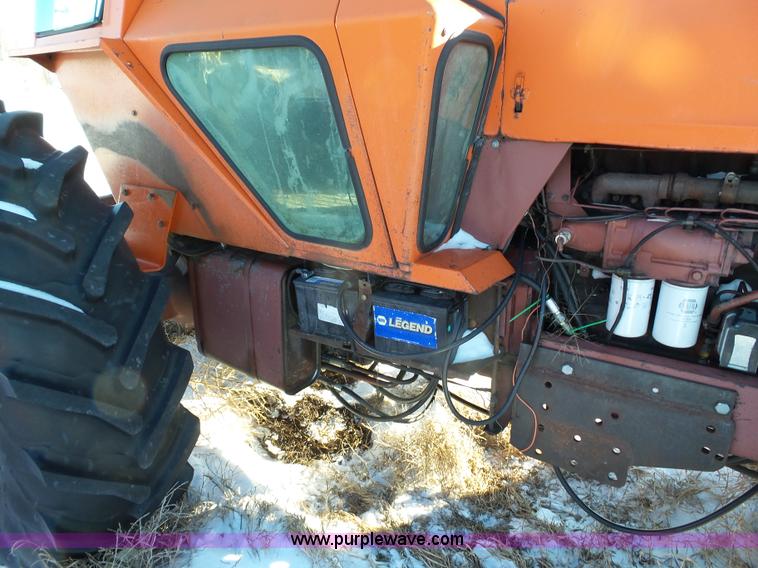 image for item G7097 1974 Allis Chalmers 7060 tractor