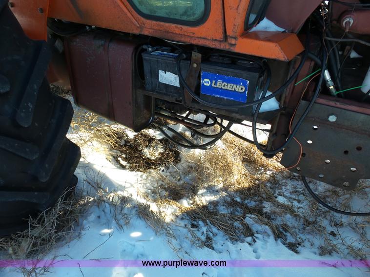 image for item G7097 1974 Allis Chalmers 7060 tractor